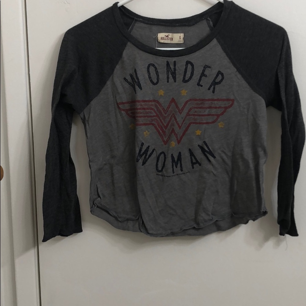 Long sleeved crop top